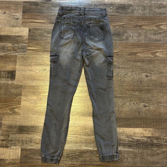 VIP Charcoal Utility Leggings - Picture 2 of 4